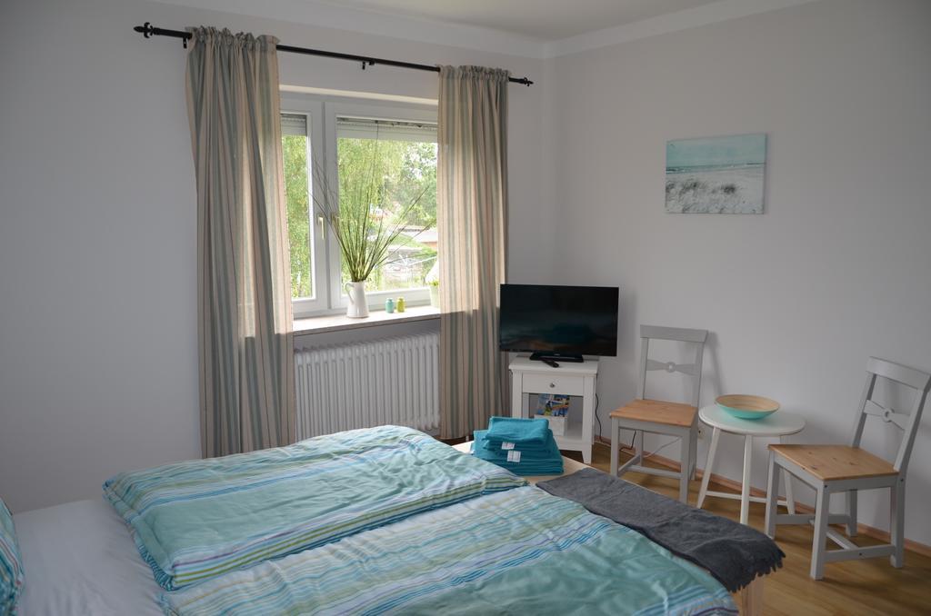 Hotel & Ferienunterkuenfte Hus Seeblick Fehmarn Rom bilde